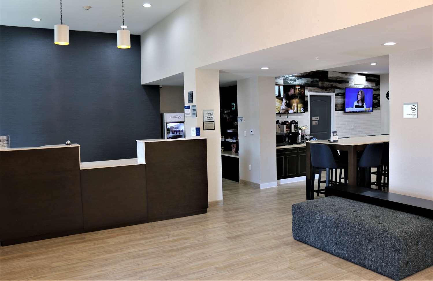 Best Western Plus New Barstow Inn & Suites Exterior foto